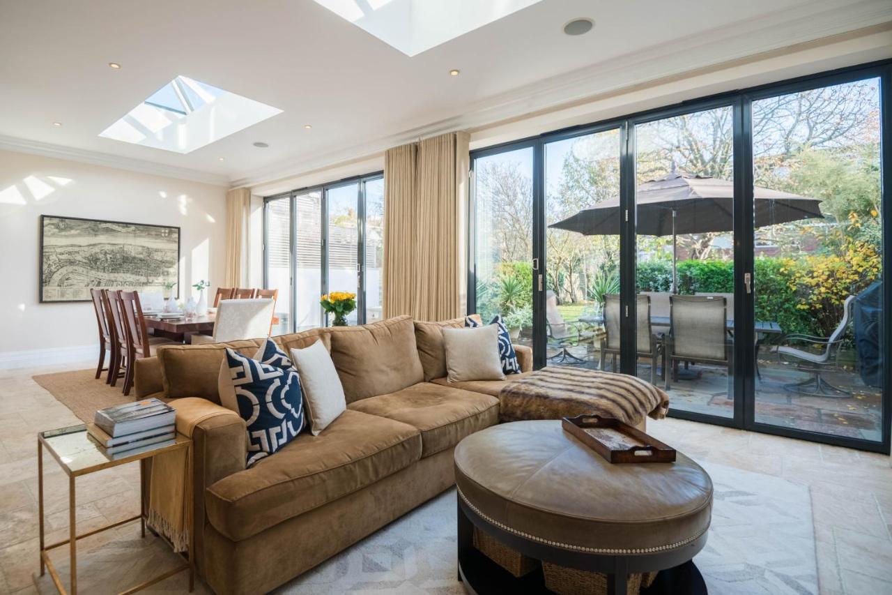 Breathtaking Putney Home With Gorgeous Garden Ричмонд Экстерьер фото